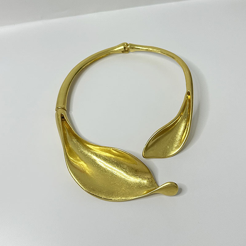 Pulsera de cuello de flor de hoja de oro