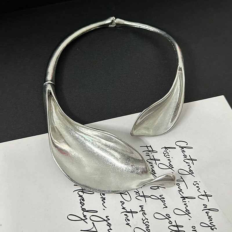 Pulsera de cuello de flor de hoja de oro