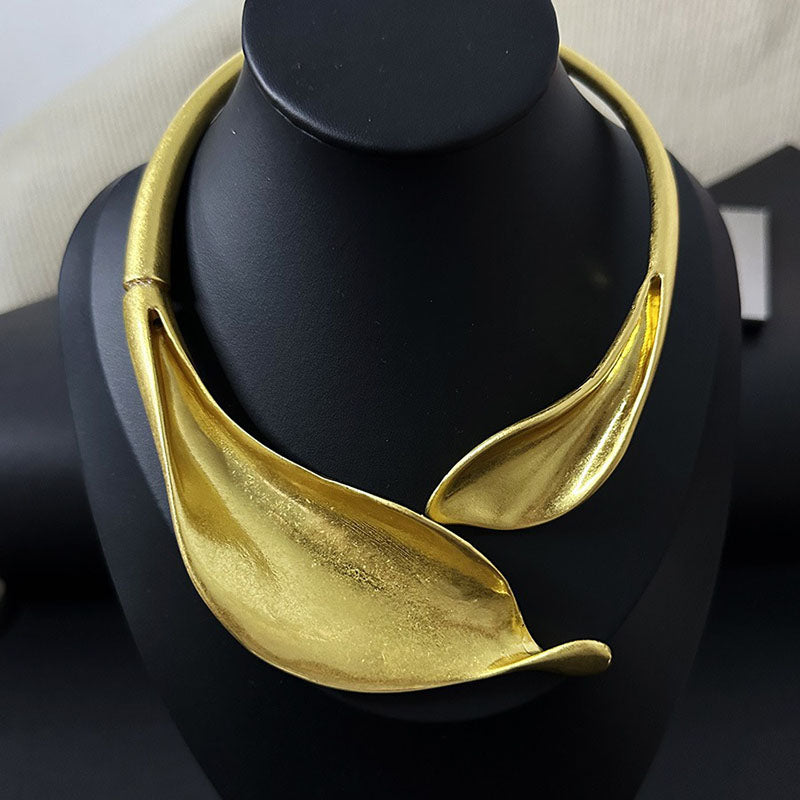 Pulsera de cuello de flor de hoja de oro