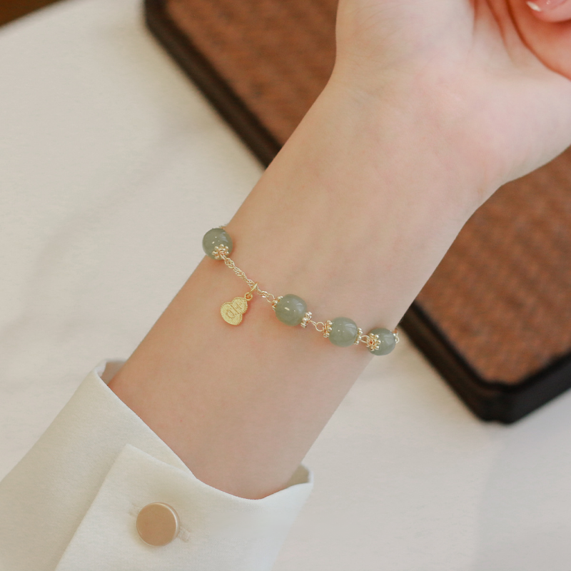 Simple · Emerald Jade stone bracelet