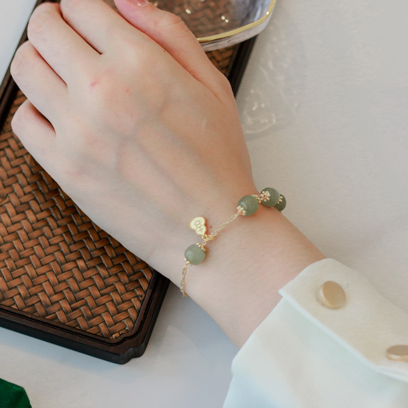Simple · Emerald Jade stone bracelet