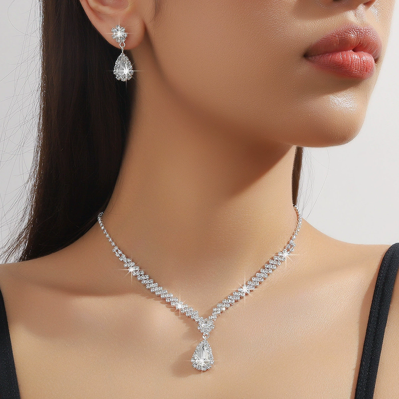Collar, pendientes y pulsera de circonita de cristal natural