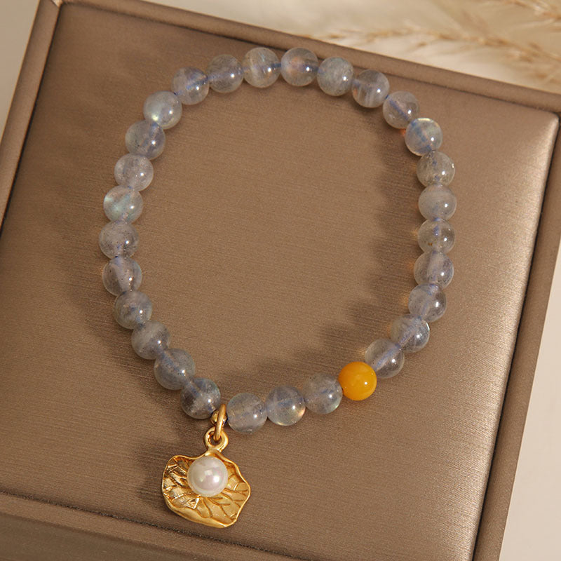Lucky Shell · Natural Moonstone Bracelet