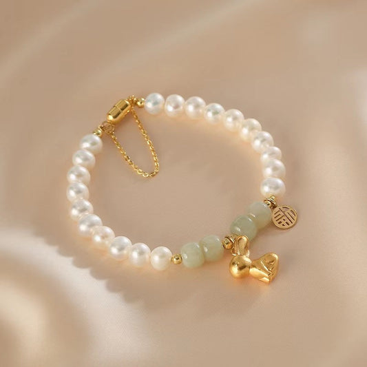 Bunny · Pearl & Emerald Jade stone bracelet