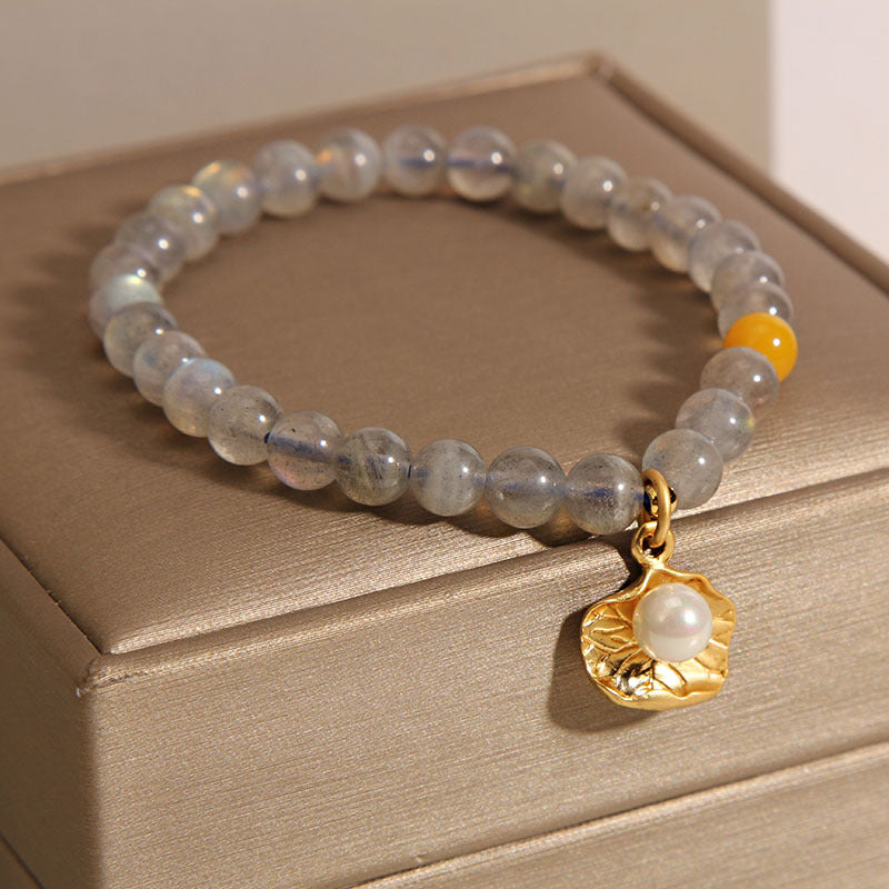 Lucky Shell · Natural Moonstone Bracelet